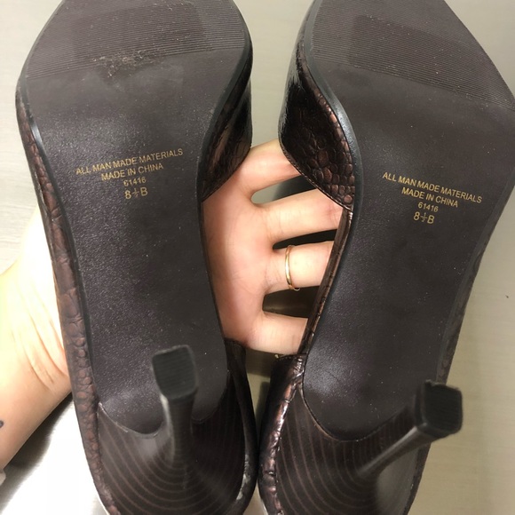 Diba Brown Pointed Heels - Picture 3 of 3